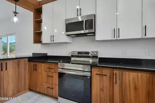 892 Calle Vega, Rio Rico, AZ 85648 - Photo 8