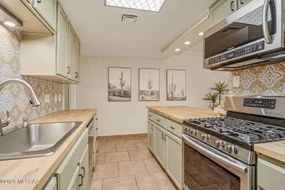 155 W Calle De Las Profetas, Green Valley, AZ 85614 - Photo 8