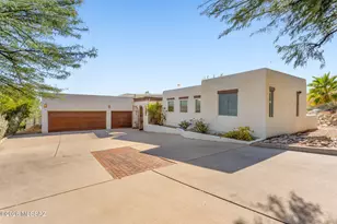 6420 N Regal Manor Dr, Tucson, AZ 85750 - Photo 1