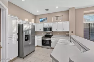 13853 N Lobelia Way, Oro Valley, AZ 85755 - Photo 12