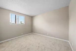 7902 E Winnepeg Dr, Tucson, AZ 85730 - Photo 16