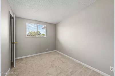 7902 E Winnepeg Drive, Tucson, AZ 85730 - Photo 12