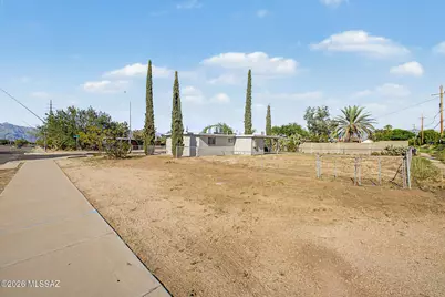 7902 E Winnepeg Drive, Tucson, AZ 85730 - Photo 26