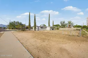 7902 E Winnepeg Dr, Tucson, AZ 85730 - Photo 26
