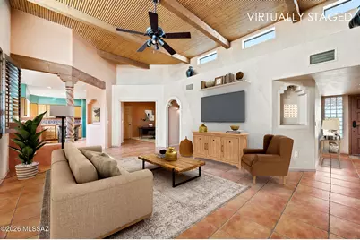 889 W Camino Tierra Libre, Green Valley, AZ 85614 - Photo 2