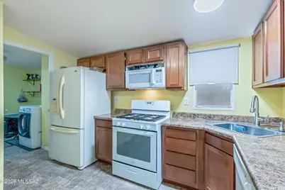 2831 S Sunland Vista, Tucson, AZ 85713 - Photo 10