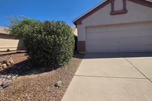 10178 E Essex Village Dr, Tucson, AZ 85748 - Photo 2