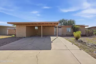 6916 N Galaxy Pl, Tucson, AZ 85741 - Photo 2
