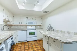 8255 N Oracle Rd, Tucson, AZ 85704 - Photo 4