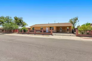 1695 W Calle Guadalajara, Tucson, AZ 85713 - Photo 4