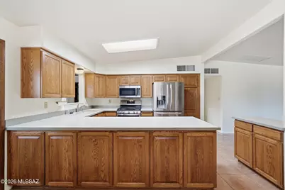 1125 E Kleindale Road, Tucson, AZ 85719 - Photo 8