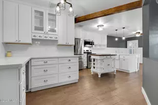 8696 N Auriga Way, Tucson, AZ 85742 - Photo 6