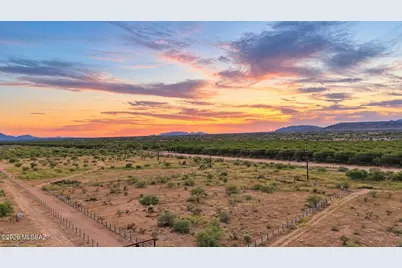 124 E Placita Colonia Real #46, Green Valley, AZ 85614 - Photo 1