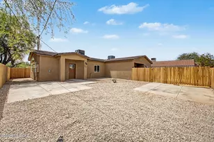 214 E Kelso St, Tucson, AZ 85705 - Photo 2