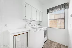 175 N Crescent Bell Dr, Green Valley, AZ 85614 - Photo 30