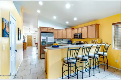 2351 W Golden Hills Road, Tucson, AZ 85745 - Photo 10