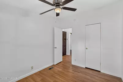 1728 W Coralbrooke Drive, Tucson, AZ 85705 - Photo 20