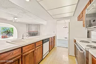 3195 N Homestead Pl, Tucson, AZ 85749 - Photo 10