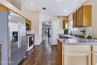 8100 N Millwheel Place, Tucson, AZ 85741 - Photo 16