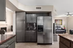 8816 N Old Well Pl, Tucson, AZ 85743 - Photo 10