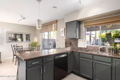 8816 N Old Well Place, Tucson, AZ 85743 - Photo 8