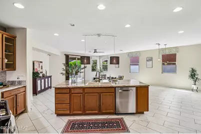11589 W Granville Drive, Marana, AZ 85653 - Photo 8