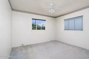 4649 E 9th St, Tucson, AZ 85711 - Photo 16