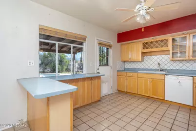 4649 E 9th Street, Tucson, AZ 85711 - Photo 6