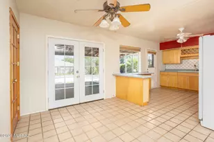 4649 E 9th St, Tucson, AZ 85711 - Photo 10
