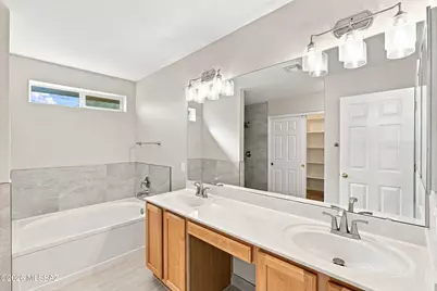 8987 N Mexican Sage Place, Tucson, AZ 85742 - Photo 22