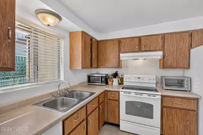 9315 E Old Spanish Trail, Tucson, AZ 85710 - Photo 16