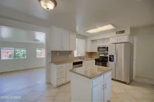 7253 E Eli Dr, Tucson, AZ 85710 - Photo 6