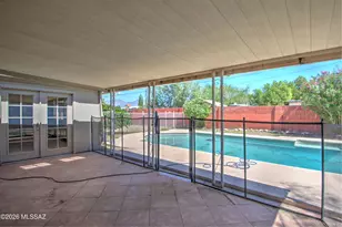 7253 E Eli Dr, Tucson, AZ 85710 - Photo 12
