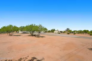 6321 N Desert Trail Rd, Tucson, AZ 85743 - Photo 10