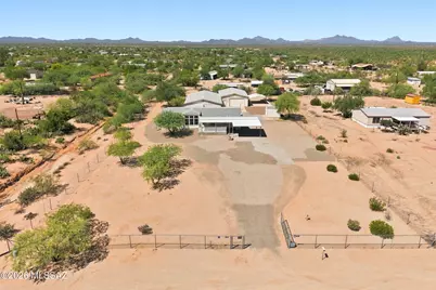 6321 N Desert Trail Road, Tucson, AZ 85743 - Photo 2