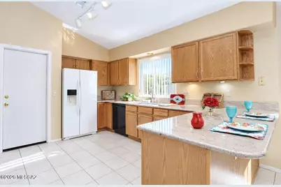 9544 Whetstone Mountain Street, Tucson, AZ 85748 - Photo 8