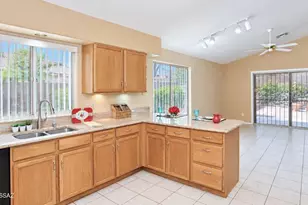 9544 Whetstone Mountain St, Tucson, AZ 85748 - Photo 12