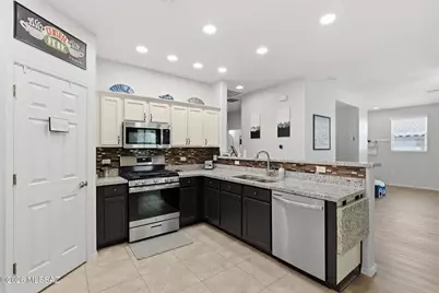 38925 S Running Roses Lane, Saddlebrooke, AZ 85739 - Photo 14