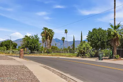 2420 S Camino Seco, Tucson, AZ 85710 - Photo 40