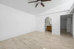9474 S Vicki Dr, Tucson, AZ 85736 - Photo 22