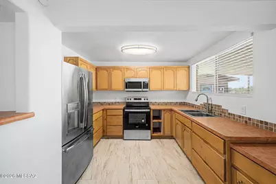 9474 S Vicki Drive, Tucson, AZ 85736 - Photo 16