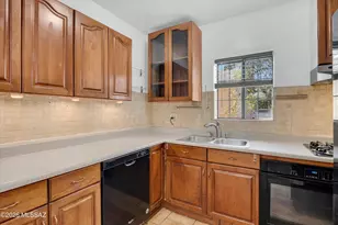 2442 E Mabel St, Tucson, AZ 85719 - Photo 4