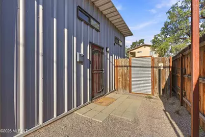 830 E Helen Street, Tucson, AZ 85719 - Photo 2