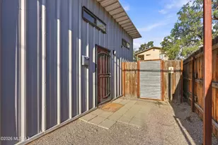 830 E Helen St, Tucson, AZ 85719 - Photo 2