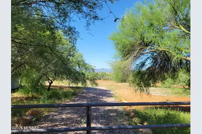 1800 Go Court #19, Rio Rico, AZ 85648 - Photo 2