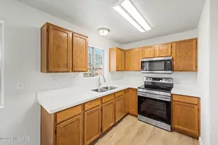 6650 S Draper Rd, Tucson, AZ 85757 - Photo 2