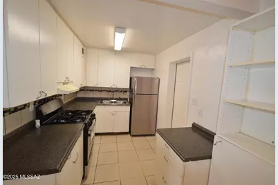 2362 S Jefferson Avenue, Tucson, AZ 85711 - Photo 4