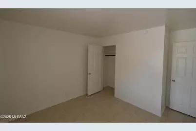 2362 S Jefferson Avenue, Tucson, AZ 85711 - Photo 6