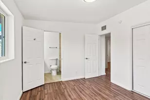 5725 E 10th St, Tucson, AZ 85711 - Photo 12