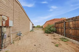 6935 N Northpoint Dr, Tucson, AZ 85741 - Photo 30
